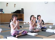 為了使聯系能夠趨利避害，在青少年瑜伽課程設計時應注意：